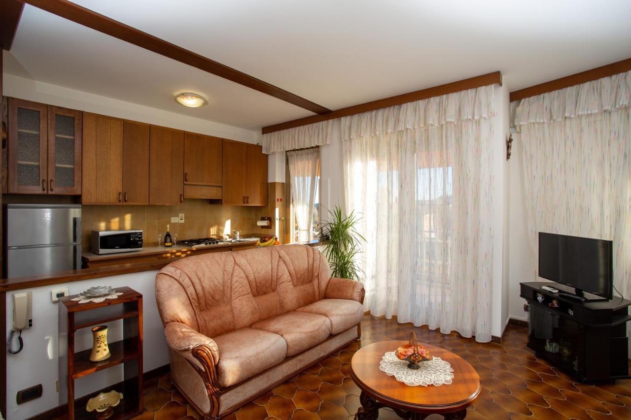 Casa Vacanze Heidi Vista Lago Verbania Eksteriør billede